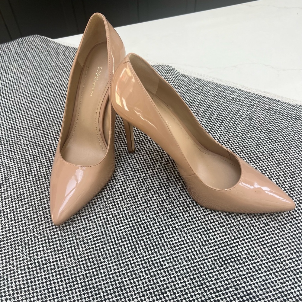 BCBGeneration sz 8.5 high stiletto heels in nude patent with pointed toe